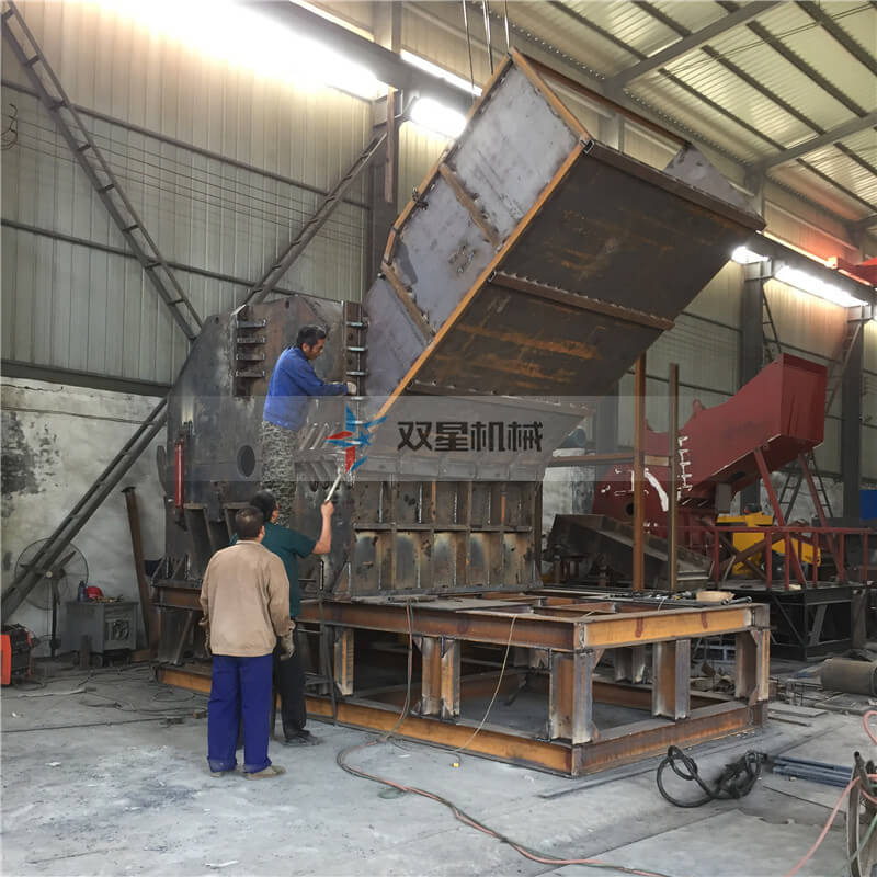 羞羞视频在线免费看金属破碎机车间实拍