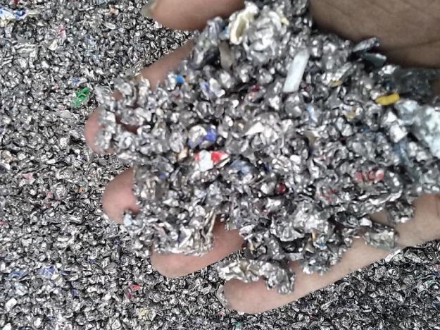 易拉罐羞羞视频免费看粉碎效果